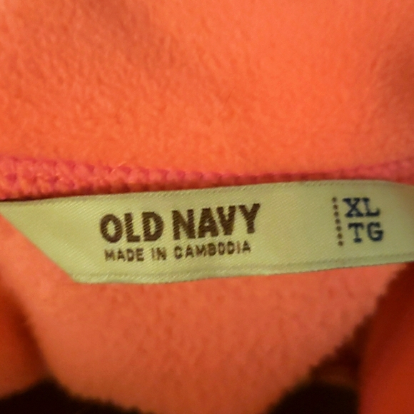 🎉3/$40🎉Old Navy pink vest - Picture 4 of 4